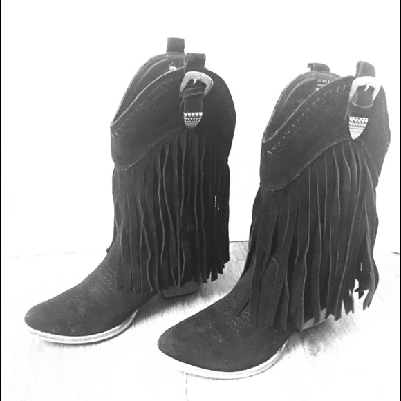 Very Volatile Black Long Fringe Boots 